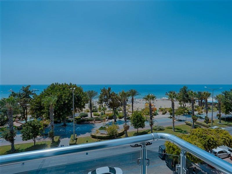 Cleopatra Golden Beach Hotel Аланя Екстериор снимка