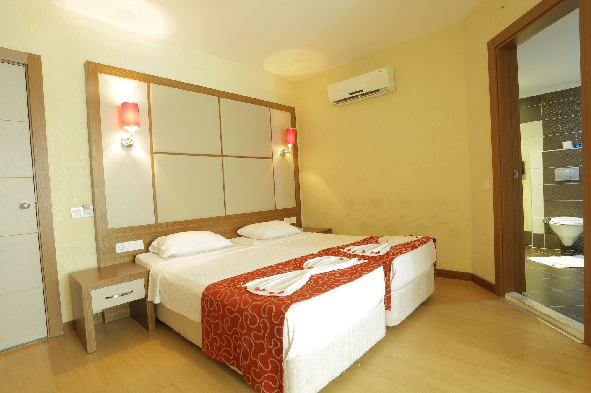 Cleopatra Golden Beach Hotel Аланя Екстериор снимка
