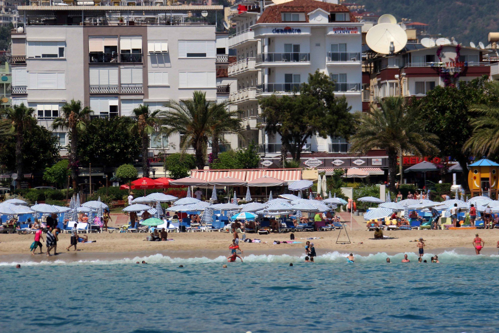 Cleopatra Golden Beach Hotel Аланя Екстериор снимка